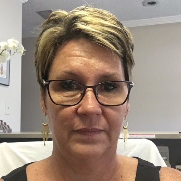 Meet your Posher, Janice - Picture 2 of 4